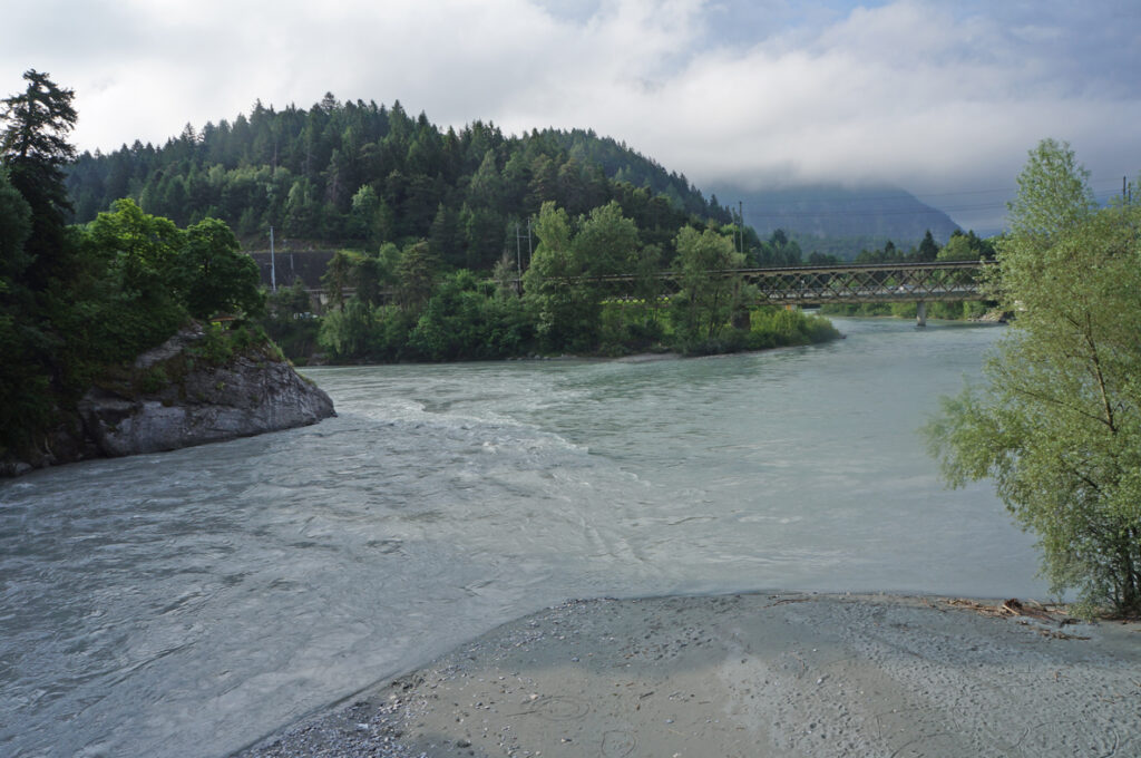 Waar Voor- en Achter-Rijn samen de Alpen-Rijn vormen